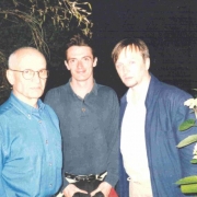 Франсуа Жибо, Дени (сын Франсуазы Саган) и Вячеслав Кондратович в Медоне, 1995 г.