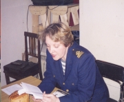 Маруся КЛимова на презентации Морских рассказов в клубе ОГИ, Москва, 11.04,1999