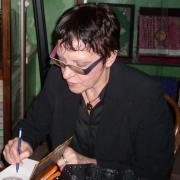 Маруся Климова на своем вечере в Доме Книги, СПб, 2009 г.